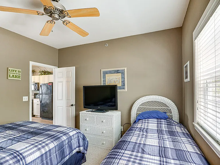 200 E Harbour Towne Dr #E203 — Photo 19