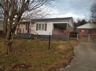 2504 Irvine Rd, Winchester, KY 40391