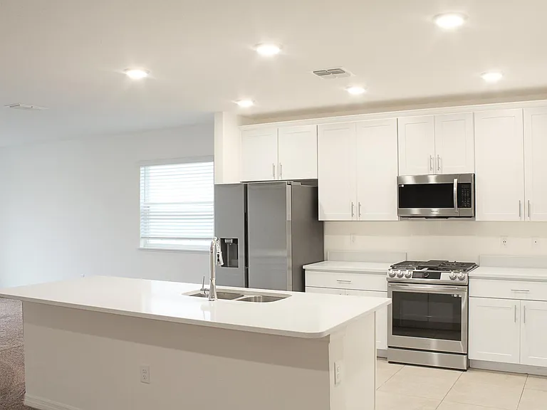 1162 Oak Bluff Dr — Photo 4