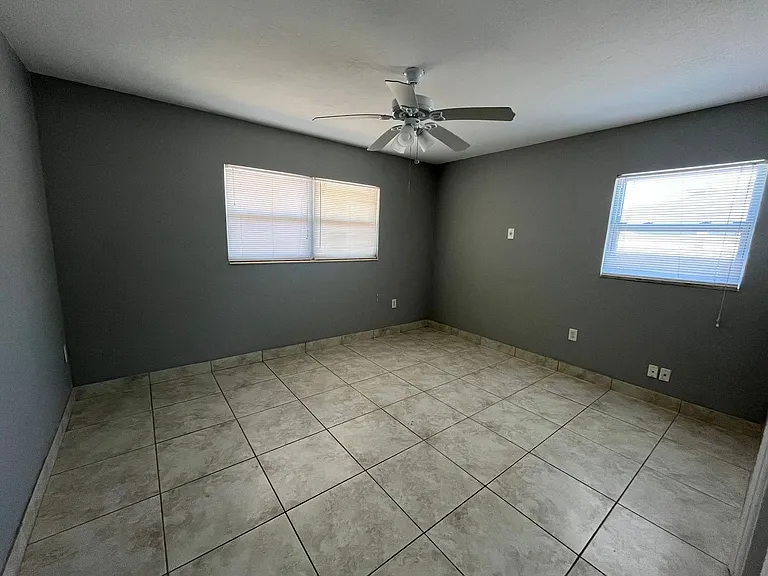 2154 Inner Cass Cir — Photo 15
