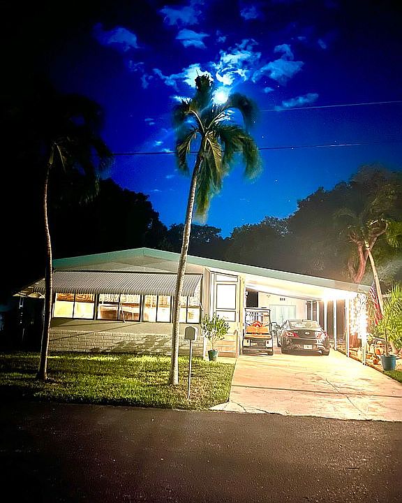 Beautiful tropical bungalow