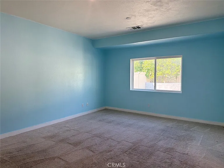 2975 Gibson St — Photo 11