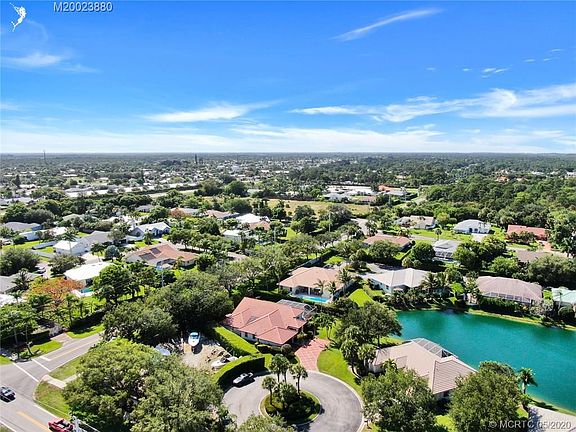 5th image of 8075 SE Governors Way