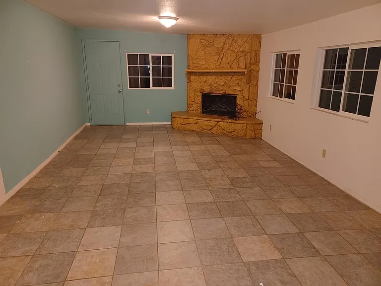 324 Adeline St — Photo 7