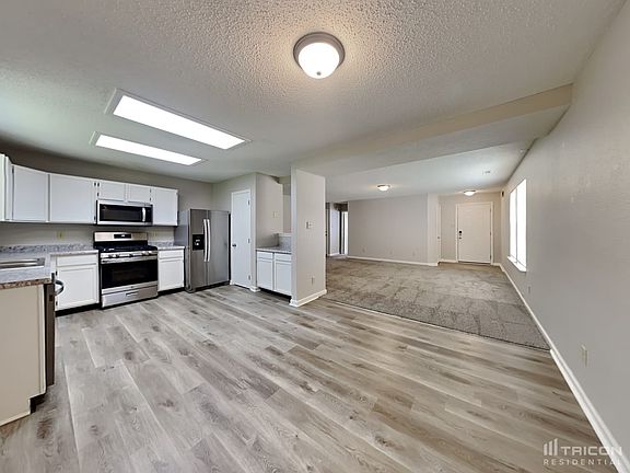 4th image of 5142 Whisenand Dr