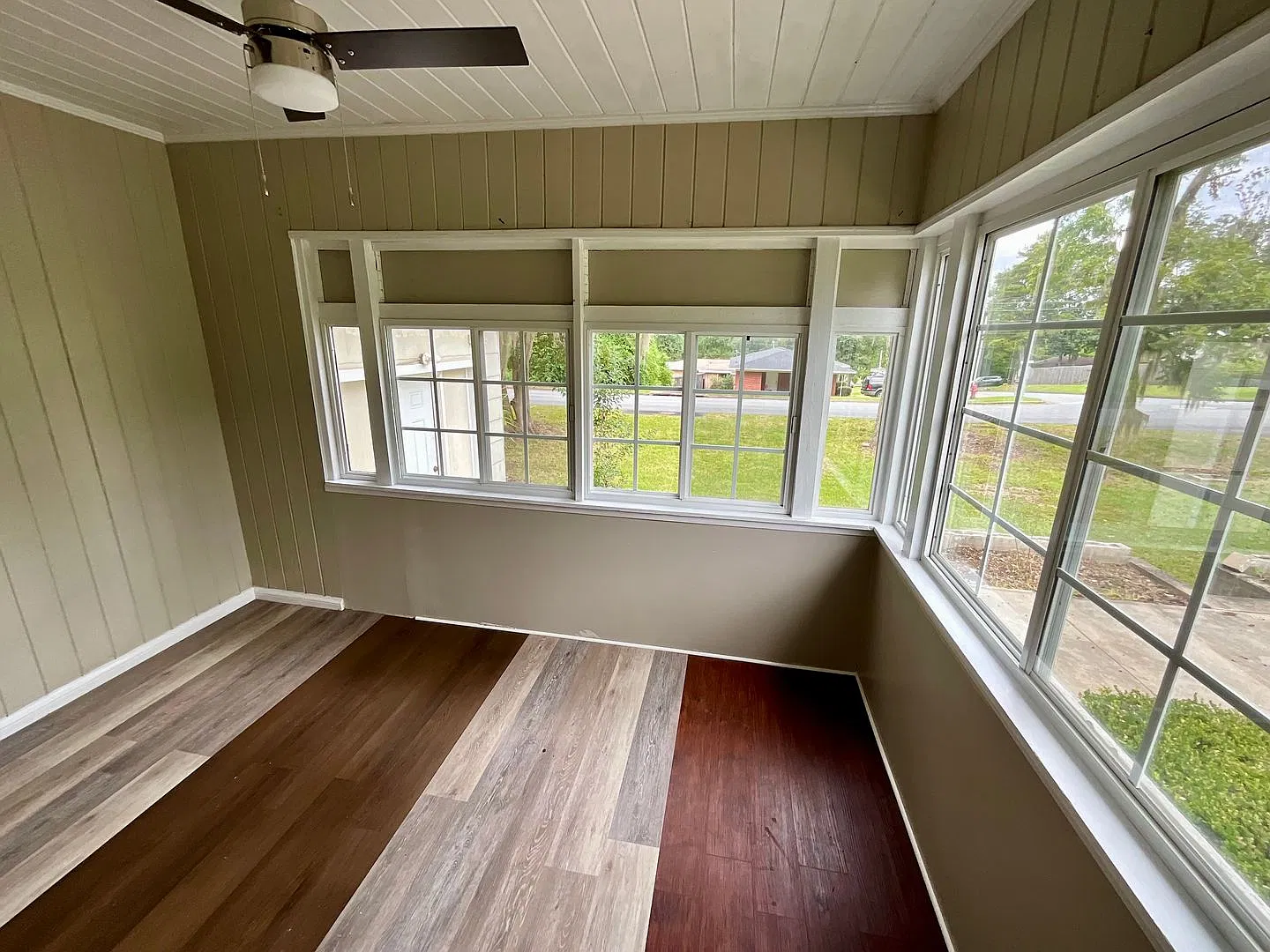 Adorable 2/1 Brick Home in Marianna — Photo 4
