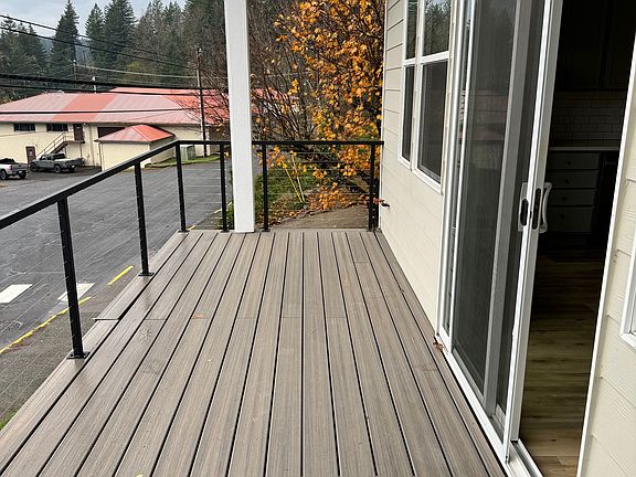 5th image of 551 NW Vancouver Ave
