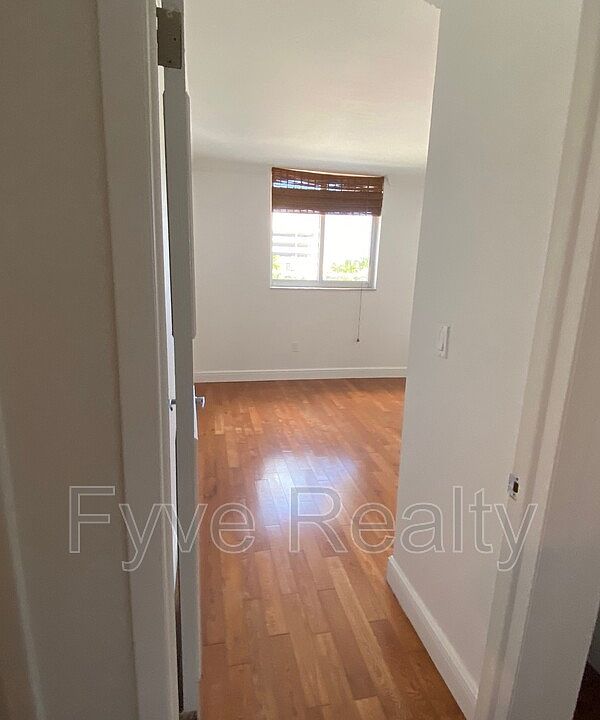 1st image of 1605 Bay Rd APT 407