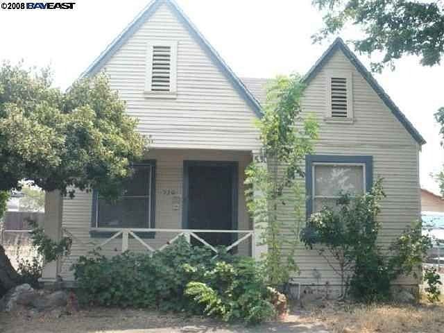 1st image of 530 W Carlton Way