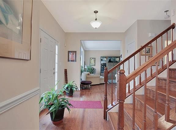 3rd image of 7019 Swanhaven Dr