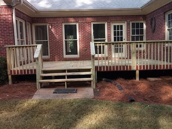 2nd image of 1220 Dover Pl SE