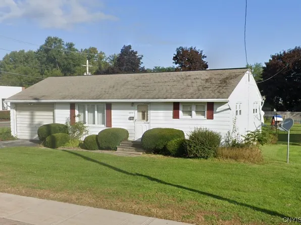 5218 W Genesee St, Camillus, NY 13031