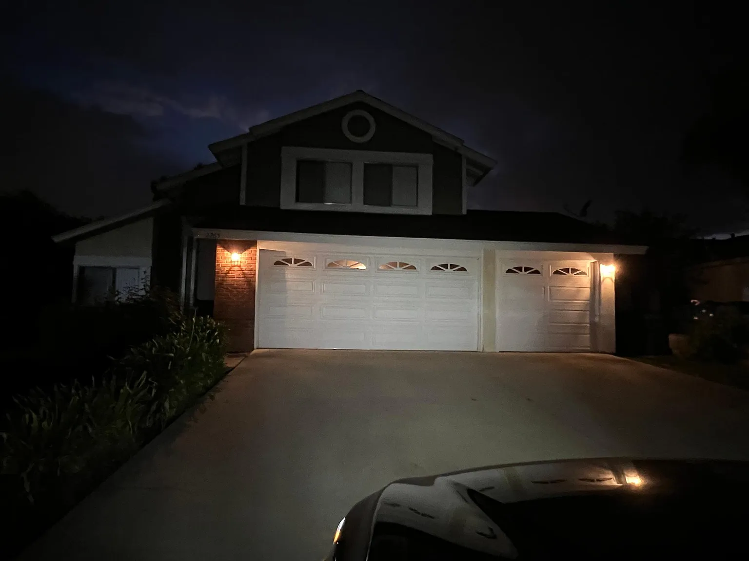 2265 La Salle Ave — Photo 3