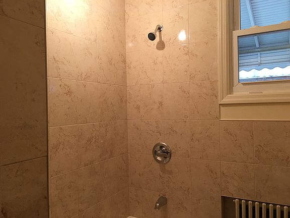 4th image of 206 Elizabeth St #2
