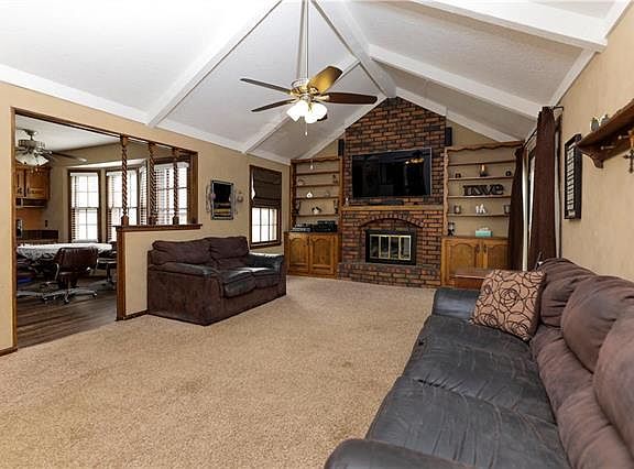 4th image of 5907 Woodside Ave