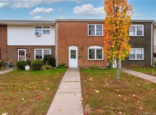 11 Lakeside Dr UNIT 20, Bristol, CT 06010