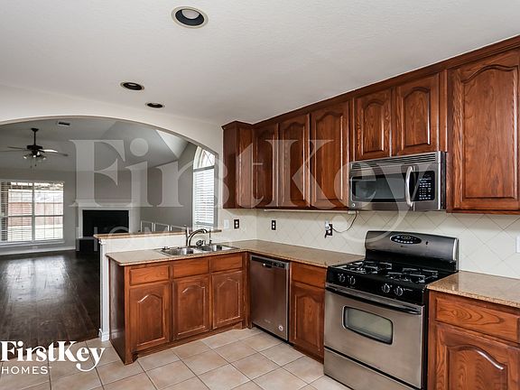 5th image of 1521 Vista Ridge Dr