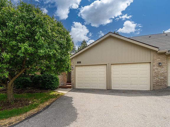 3rd image of 4123 Foxpointe Dr