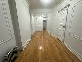 Rented by R New York