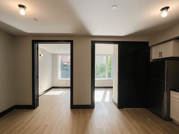 3rd image of 254 Winthrop St #4L