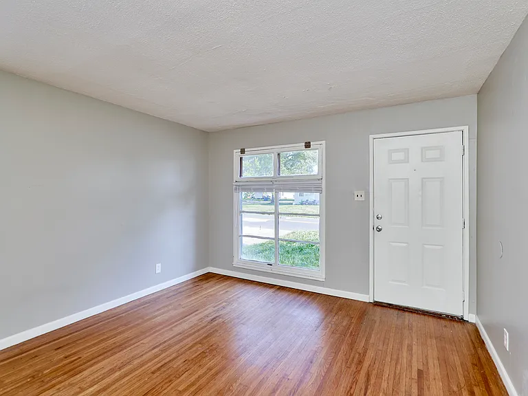 446 Cameron Rd — Photo 19