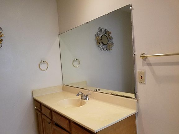 4th image of 3295 W 120th St #Single