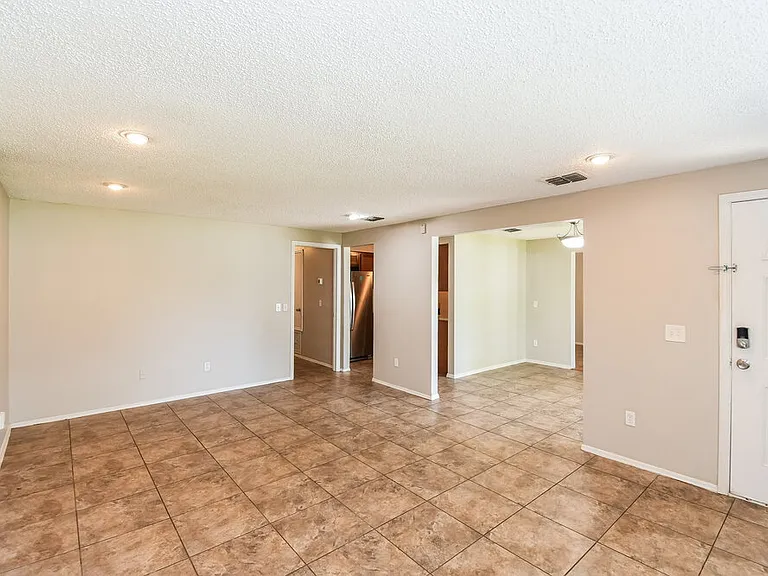 8244 Yolanda Ct — Photo 5