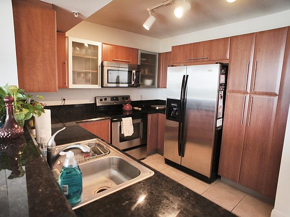 4th image of 3030 Coral Way