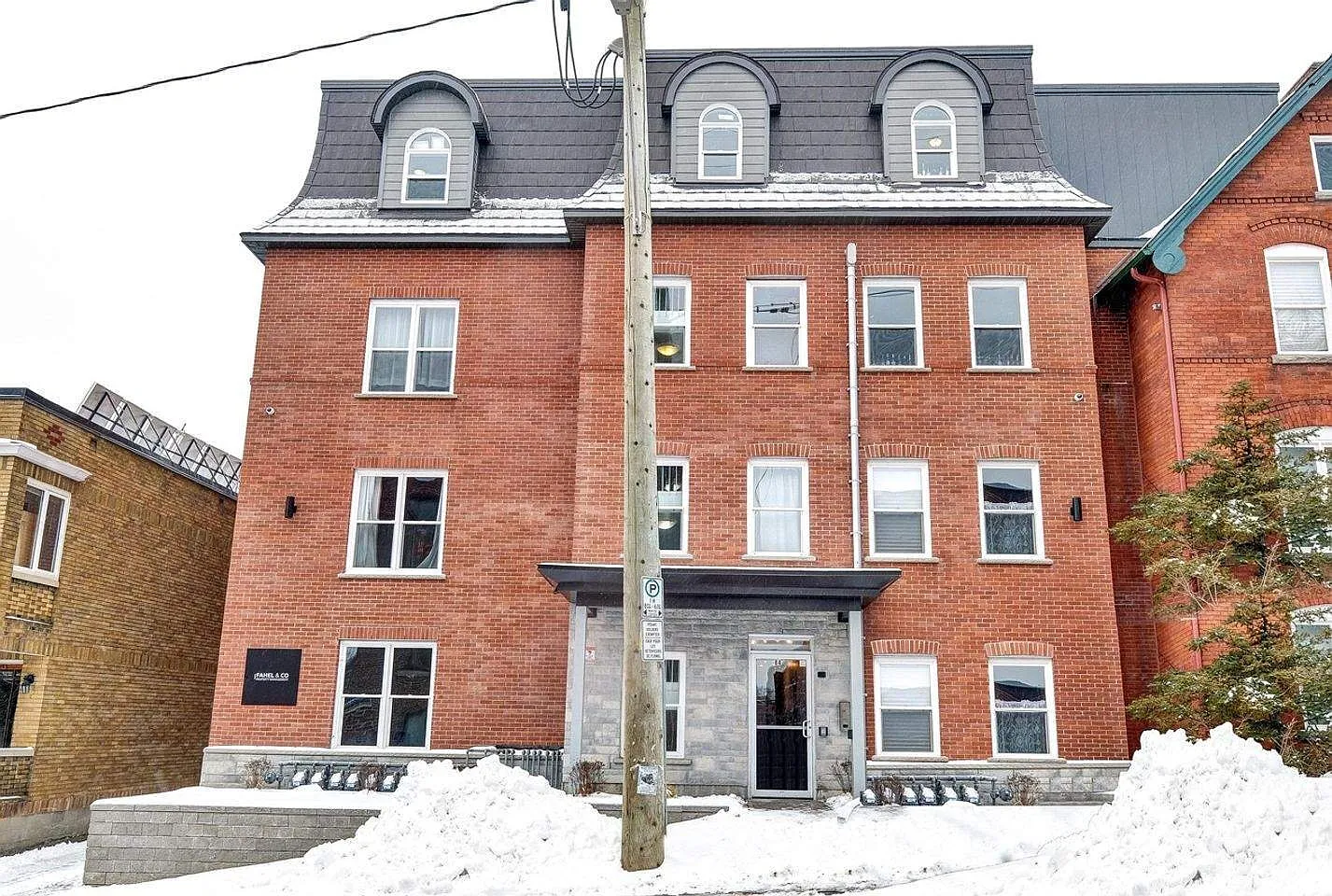 84 Russell Avenue — Photo 2