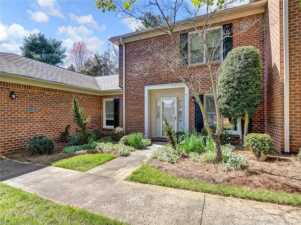 809 Devon Ct, Winston Salem, NC 27104