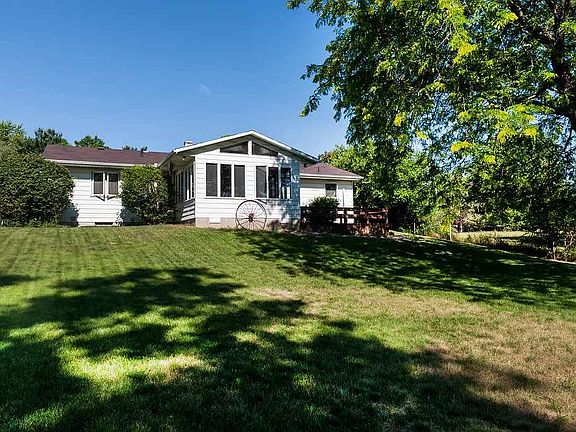2nd image of 2802 Arrowhead Dr