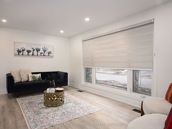 4th image of 263 Cook St