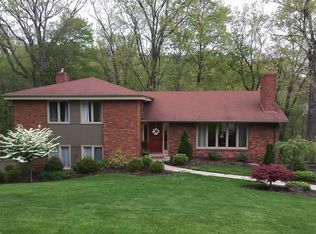 236 Cornwall Dr, Pittsburgh, PA