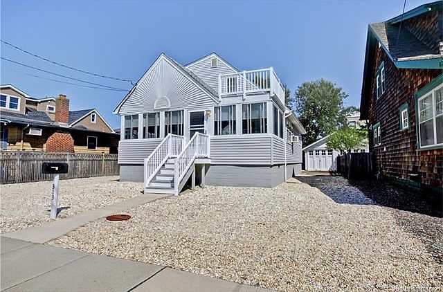 313 Holyoke Ave