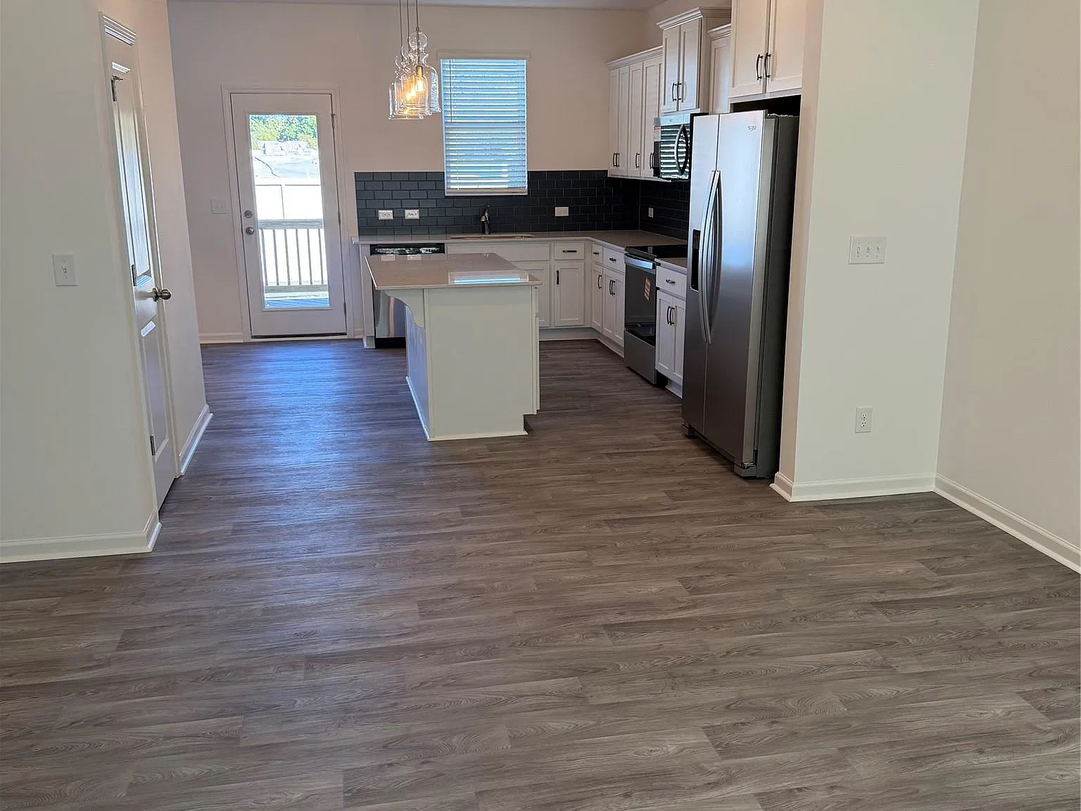 335 Cliffwood St NW — Photo 3