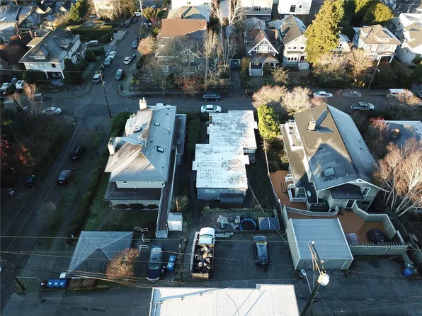 2106 8th Avenue W, Seattle, WA 98119