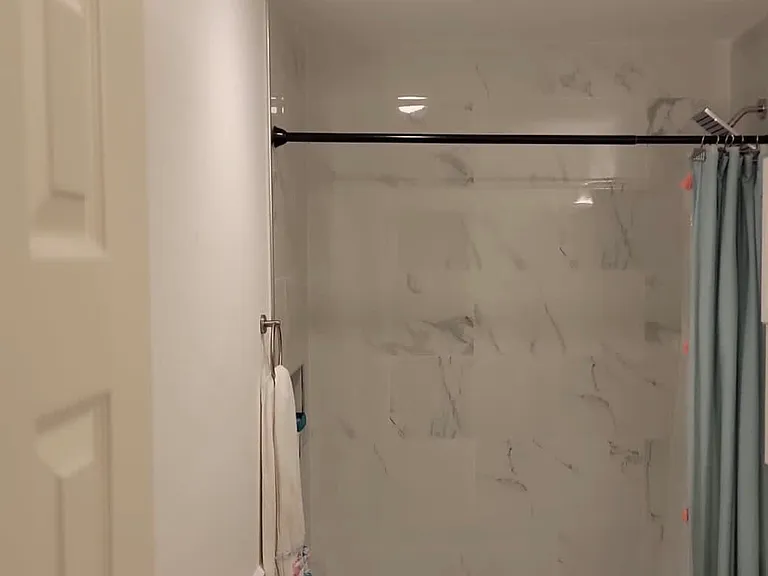 990 Camden Dr — Photo 22