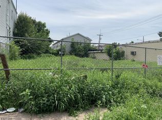 35 3rd St, Newark, NJ 07107