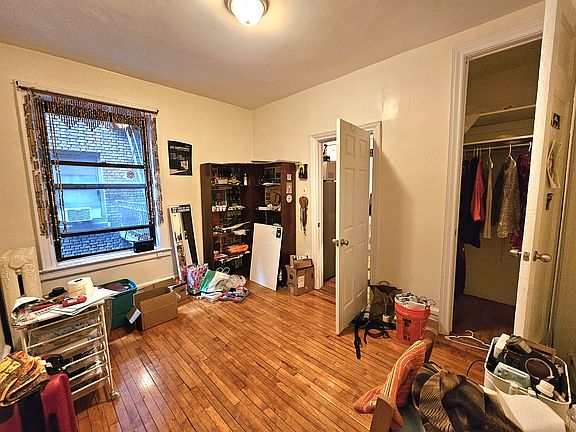 3rd image of 160 Claremont Ave APT 4f