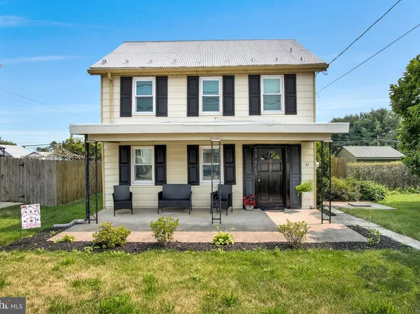61 W Main St, New Kingstown, PA 17072