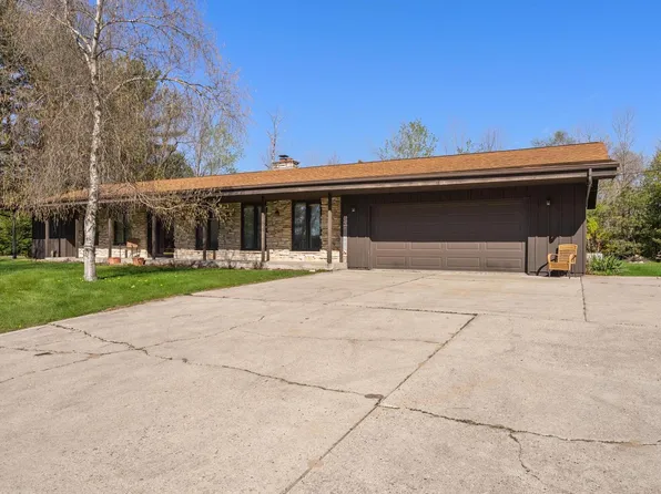5006 Pierce DRIVE, Manitowoc, WI 54220