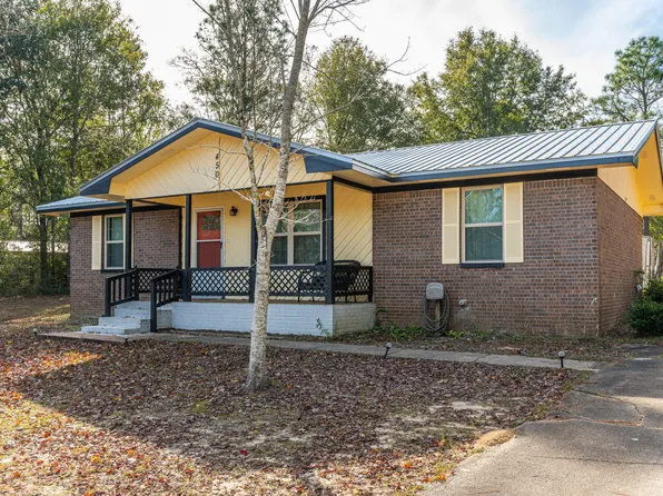 450 Roberts Dr, Defuniak Springs, FL 32433