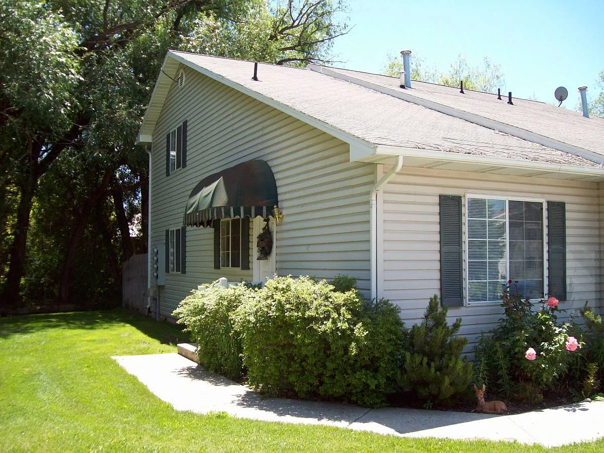 3 bed, 1700 sqft, $1,650 — Photo 2
