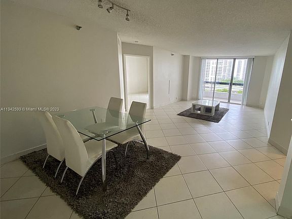 3rd image of 3400 NE 192nd St APT 1010