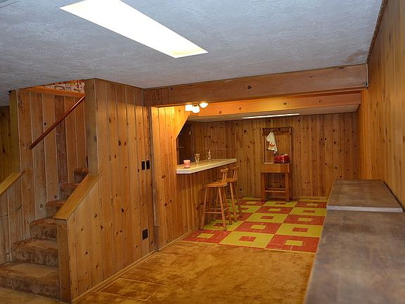 Basement-Snack & Games