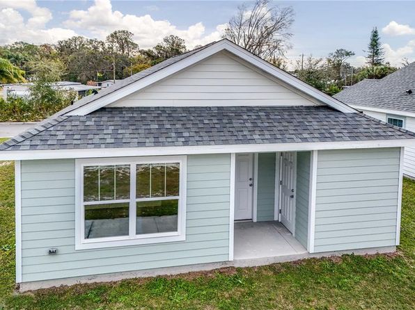 1282 Cottage Cir, Tavares, FL 32778