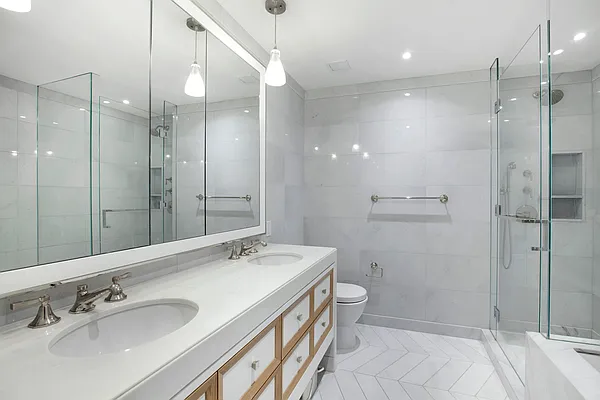 Rented by R New York | media 25