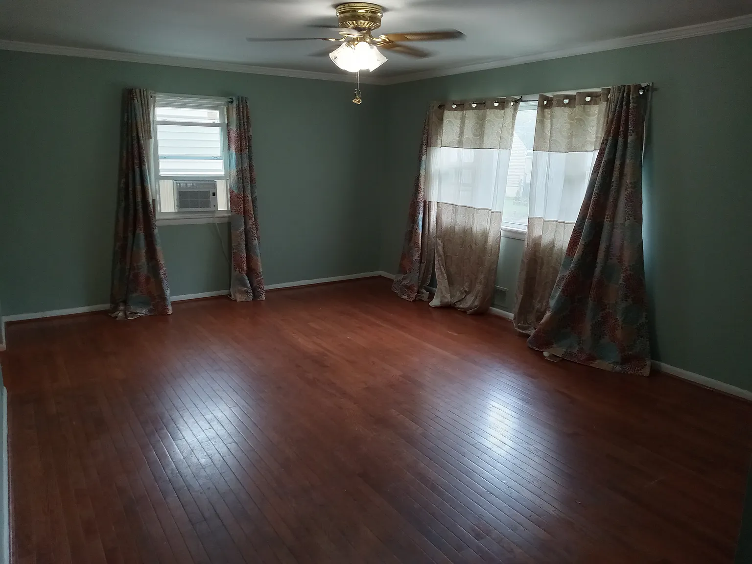 5 bed, 1008 sqft, $3,000 — Photo 4