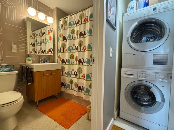 212 South Oxford Street image 11 of 16