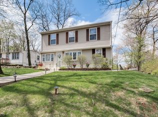 177 Pennsylvania Ave, Lake Hopatcong, NJ 07849